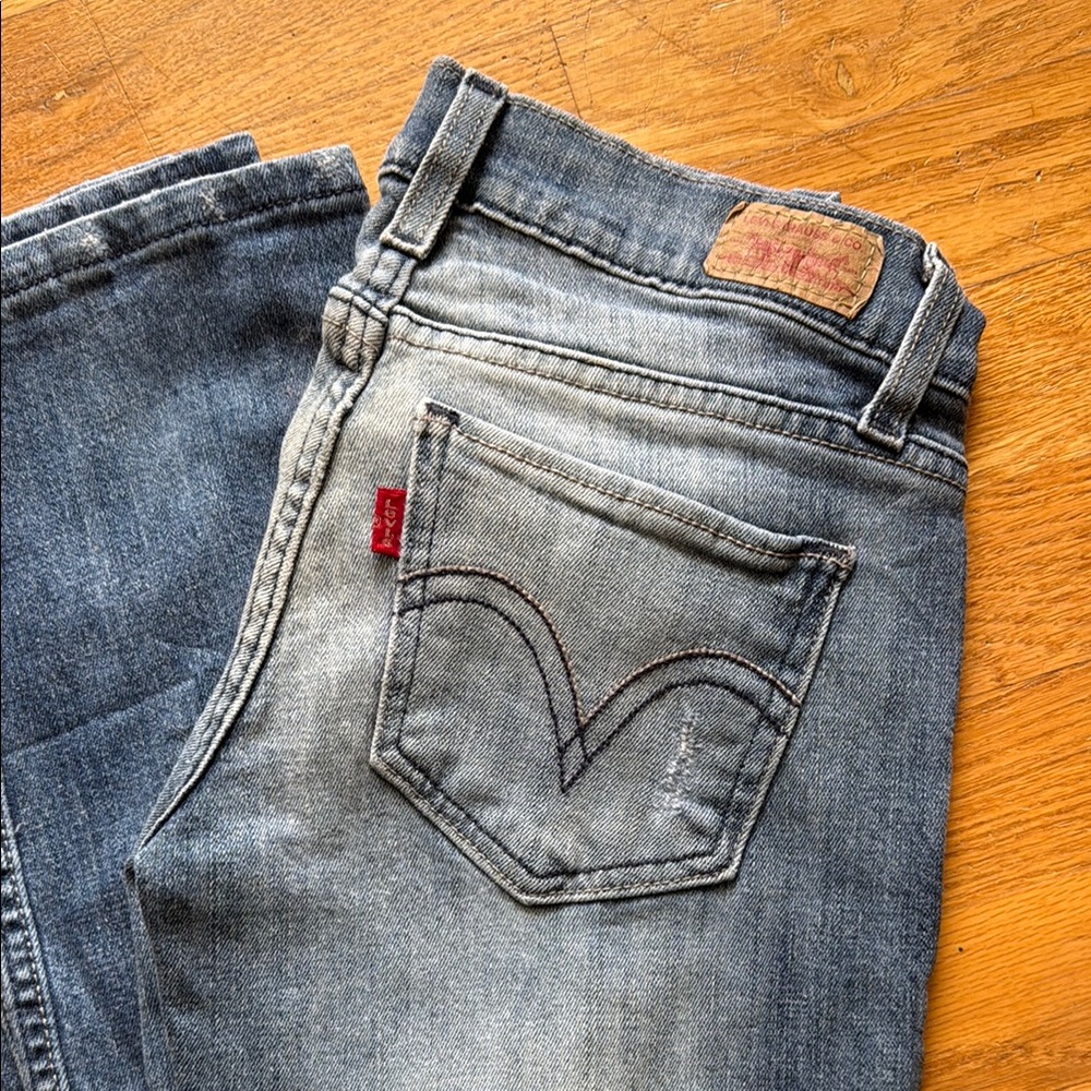 Vintage Levi's Jeans - Picture 2 of 5